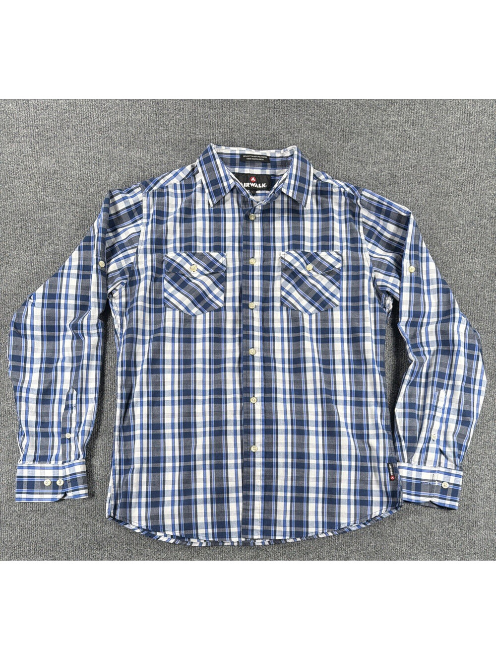 Airwalk Long Sleeve Button-Up Shirt Mens Large Blue Plaid Flap Pockets Skate